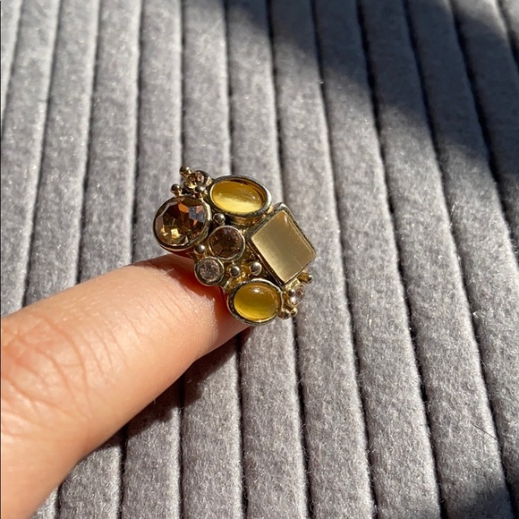 Gem and gold and yellow colour ring - Picture 2 of 7